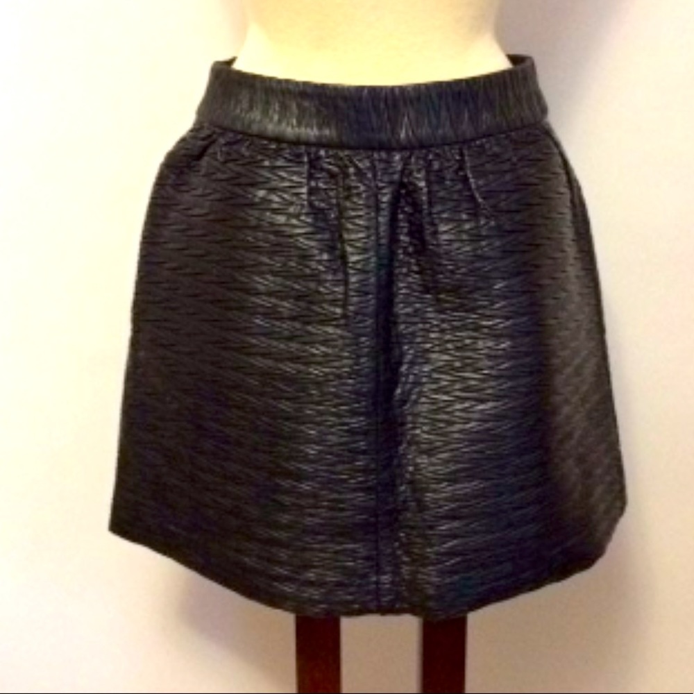 💰sold💰 Banana Republic Textured Faux Leather Skirt Sz.14 💰sold💰